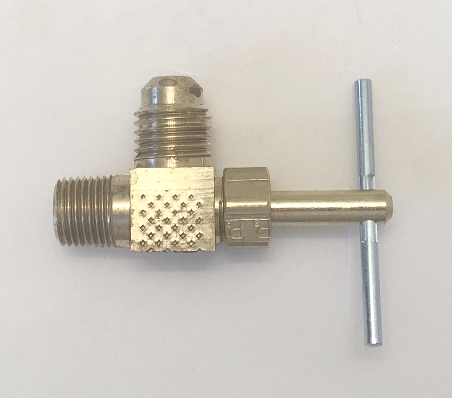 (image for) Newco 767110 Needle Valve Right Angle 1/4 Flare